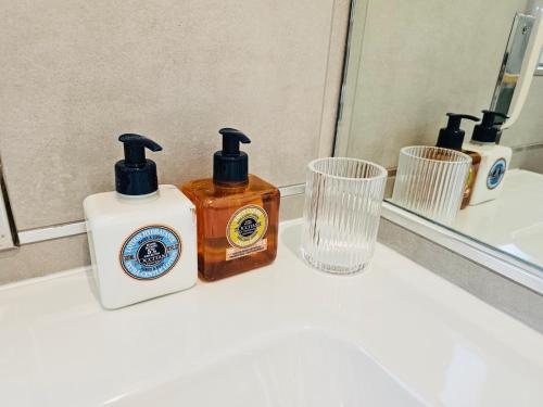 Koupelna v ubytování Claudia's Luxurious Garden Apt