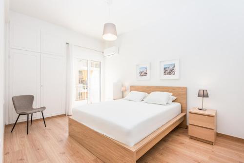 Spacious apt with 2 beds and 2 baths in Pagrati