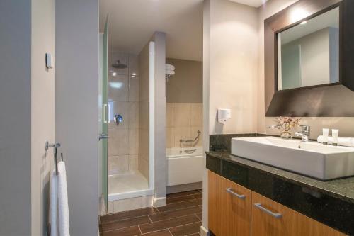 Koupelna v ubytování Macdonald La Ermita Resort