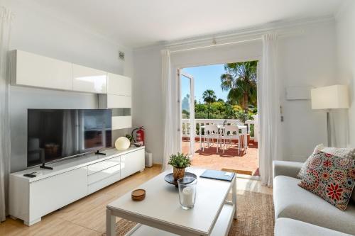 Las Palmas 2a Oasis Properties