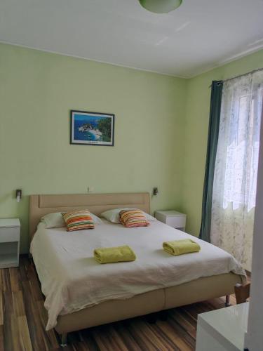 Apartment Central Old town with private indoor garage parking