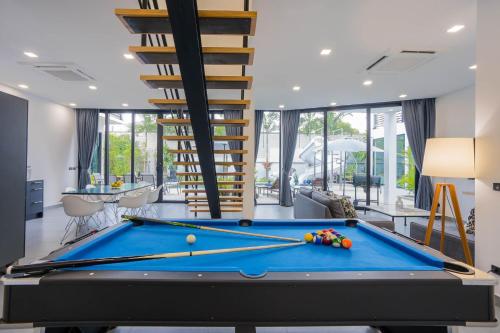 Biliár nebo kulečník v ubytování OXYGEN Luxury PoolVilla Pattaya Jomtien Beach walking street 7 Bedrooms