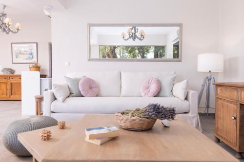 Alvia Suites