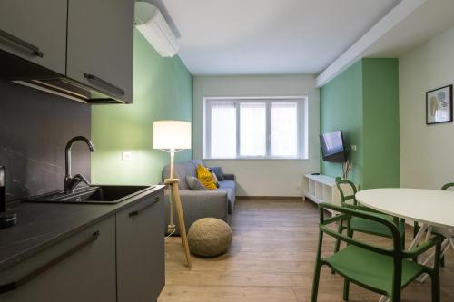 Quiet Navigli Apartment - Walk to Navigli - Tortona Design District - Salone del Mobile