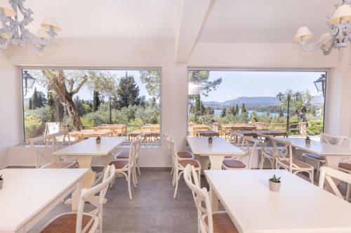 Un paisaje natural cerca del apartahotel