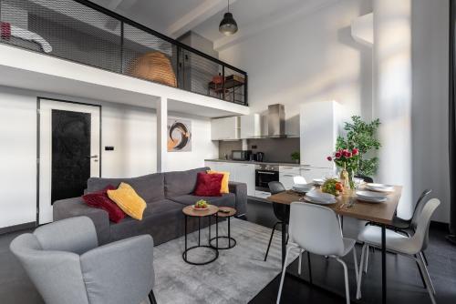 Family duplex apartment near center