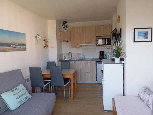 A tribord, T2 Hourtin Port