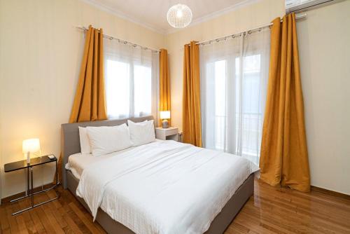 Casa Del Guerriero, Athens