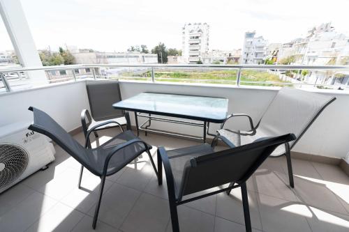 Modern spacious apartment located in Piraeus (B8)