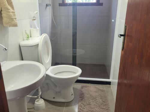 Bilik mandi di Casa Shalon lumiar