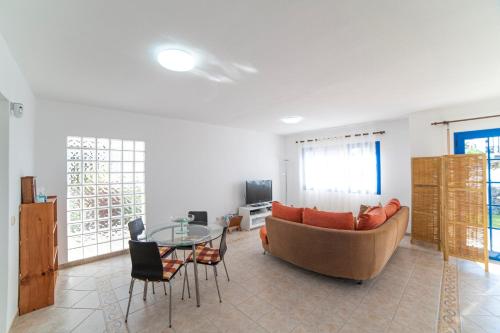 Beautiful Detached Lanzarote Villa 3 Bedrooms Villa Stacruz Bay Stunning Views & Close To Amenities Playa Blanca