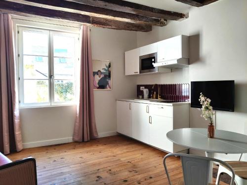 Large new studio, charming and quiet, historical center