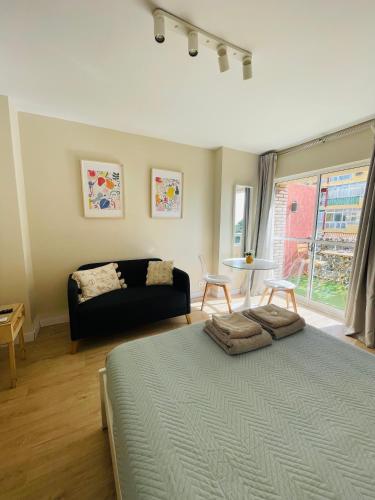 Estudio Boutique en Benalmádena, Recepción 24 horas, Piscinas