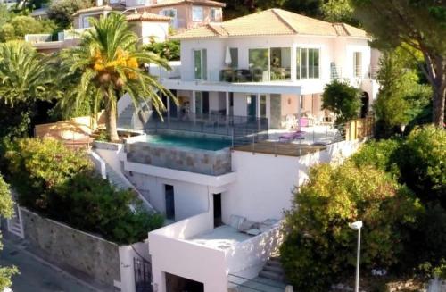 Villa 10 pers - Vue Mer - parking - clim - piscine