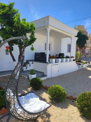 Κήπος έξω από το Vila Ademi Ksamil