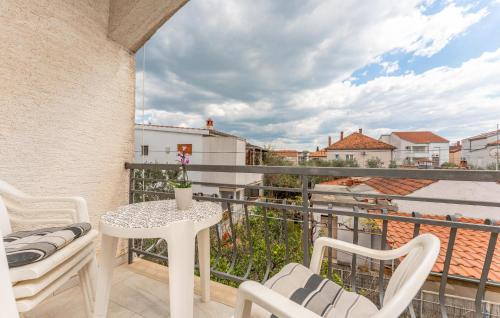 Lovely Apartment In Biograd Na Moru With Wifi