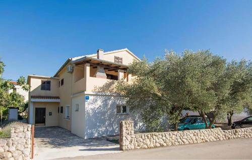 2 Bedroom Beautiful Apartment In Biograd Na Moru