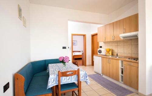 1 Bedroom Awesome Apartment In Novi Vinodolski