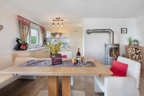 Dapur atau dapur kecil di Ferienwohnung Bäumchen