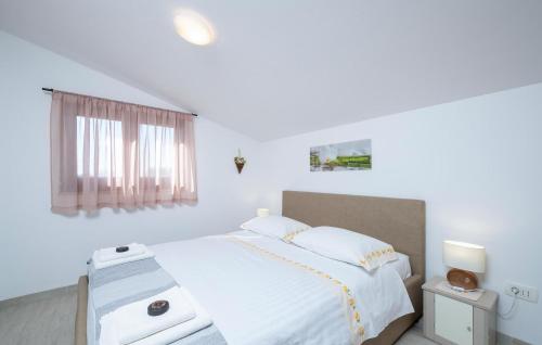 2 Bedroom Pet Friendly Home In Pula