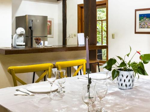Fotografie z fotogalerie ubytování Casa na Granja Viana em frente à reserva ambiental v destinaci Carapicuíba