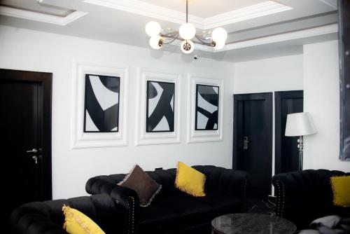 Φωτογραφία από το άλμπουμ του Rosevilla Luxury Suites στο Ενούγκου
