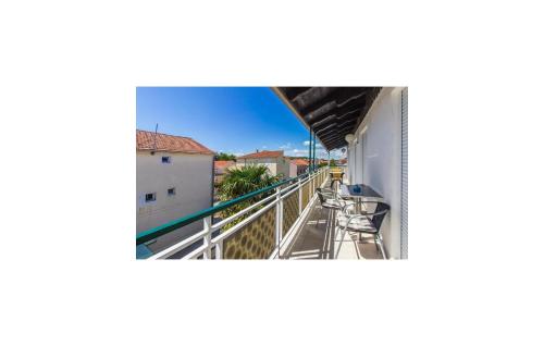 3 Bedroom Amazing Apartment In Vodice