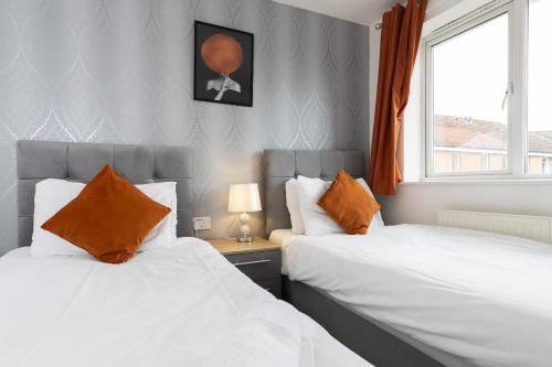 Postel nebo postele na pokoji v ubytování Tyne and Wear retreat, Newcastle