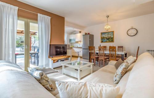 Stunning Home In Medulin