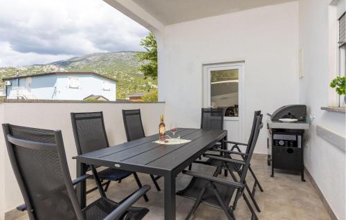 Awesome Apartment In Cesarica With Wifi