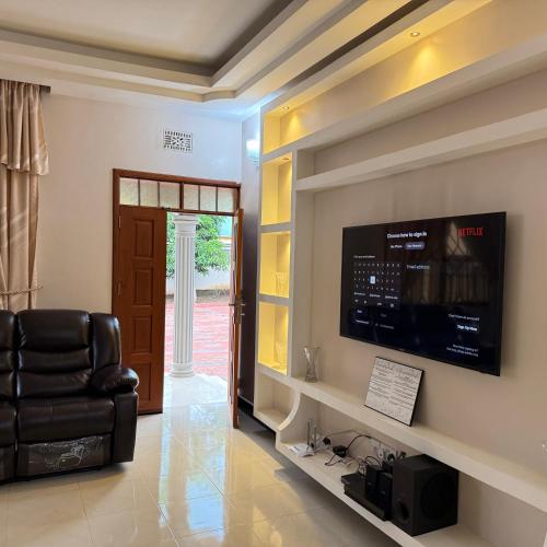 Televisyen dan/atau pusat hiburan di Mercy Residence