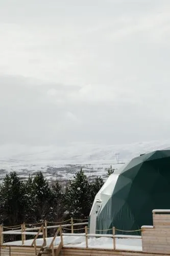 Golden Circle Domes - Lake View