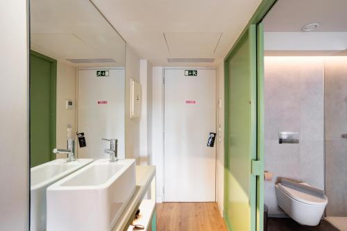 Home Out Marques Suites