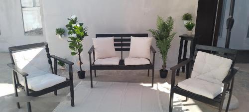 Spacious seaside house in Nea Makri