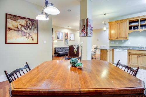 Gallery image of Community Courtyard and Fireplace Cowan Apt! in Cowan