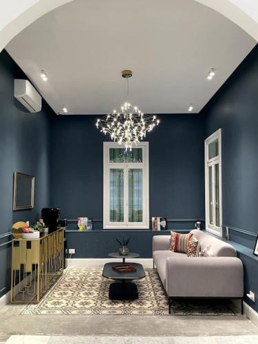 Χώρος καθιστικού στο Bhub 5 Bedrooms Guesthouse in Gemmayze