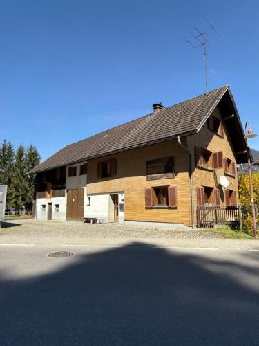 Ferienhaus zum Klettersteig - Kletterwand, Abstellraum für Ski oder Bikes, Sauna, Kellerbar,