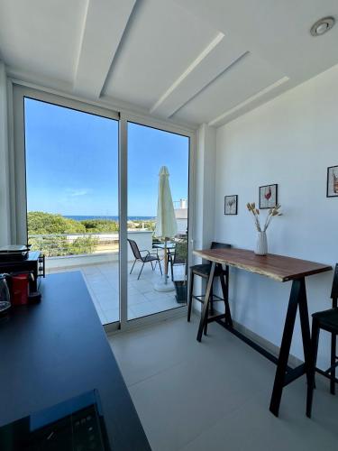 Ambrosia by Dia sea view apartment