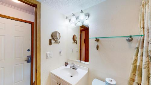 Koupelna v ubytování SOUTHWOOD SHORES 103C