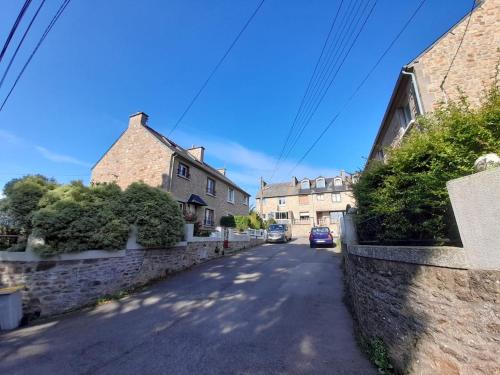 Photo de la galerie de l'établissement Petite Maison de Ville - Esprit de Famille, à Saint-Malo