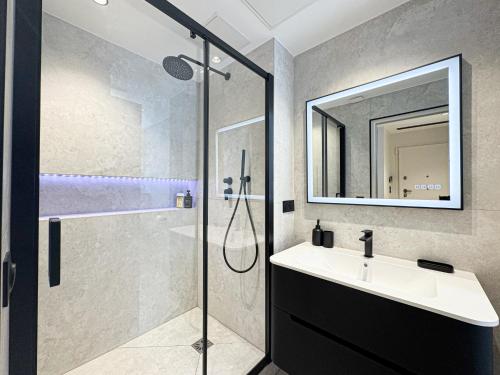 GRAY DUBOY D'ANGERS Luxury 3 bedrooms Croisette