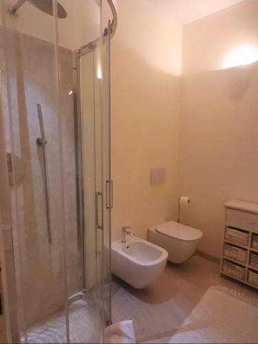 Bilik mandi di Swimming pool & Beach access Residence