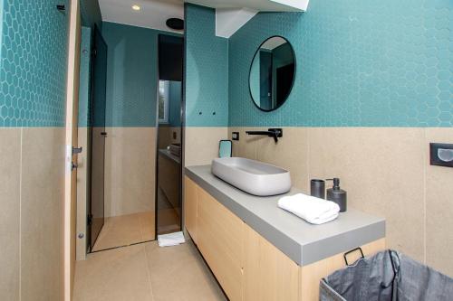 Three Pearls Deluxe Apartment by the Sea