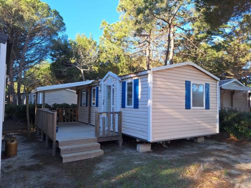 Photo de la galerie de l'établissement mobil home confort 3 chambre, au Barcarès