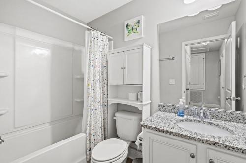NEW 3BRs - Renovated - Waterfront - Game Room - 8mins to Beach photo 20