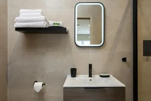 Kings Road Suites photo 35
