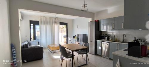 Peaceful with Pool and Parking - 2 bedrooms