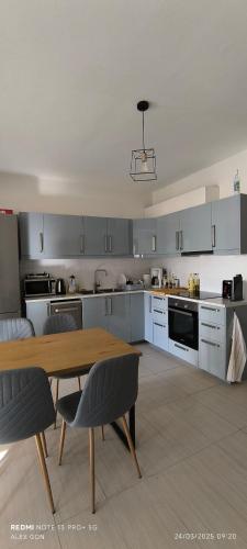 Peaceful with Pool and Parking - 2 bedrooms