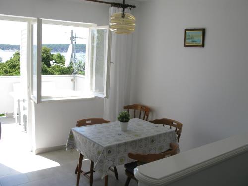 Apartments Ivo