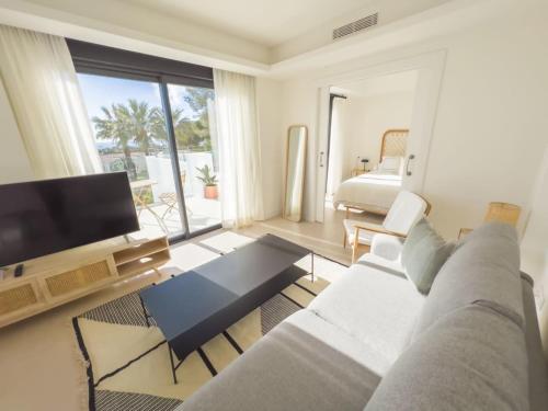Pent-House on the Golden Mile